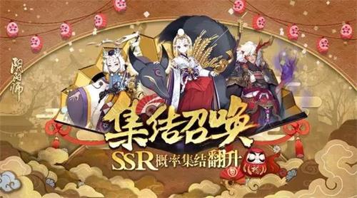 绽放自信新篇章：一位女性从容告别青春，优雅展现新时代内衣新风貌